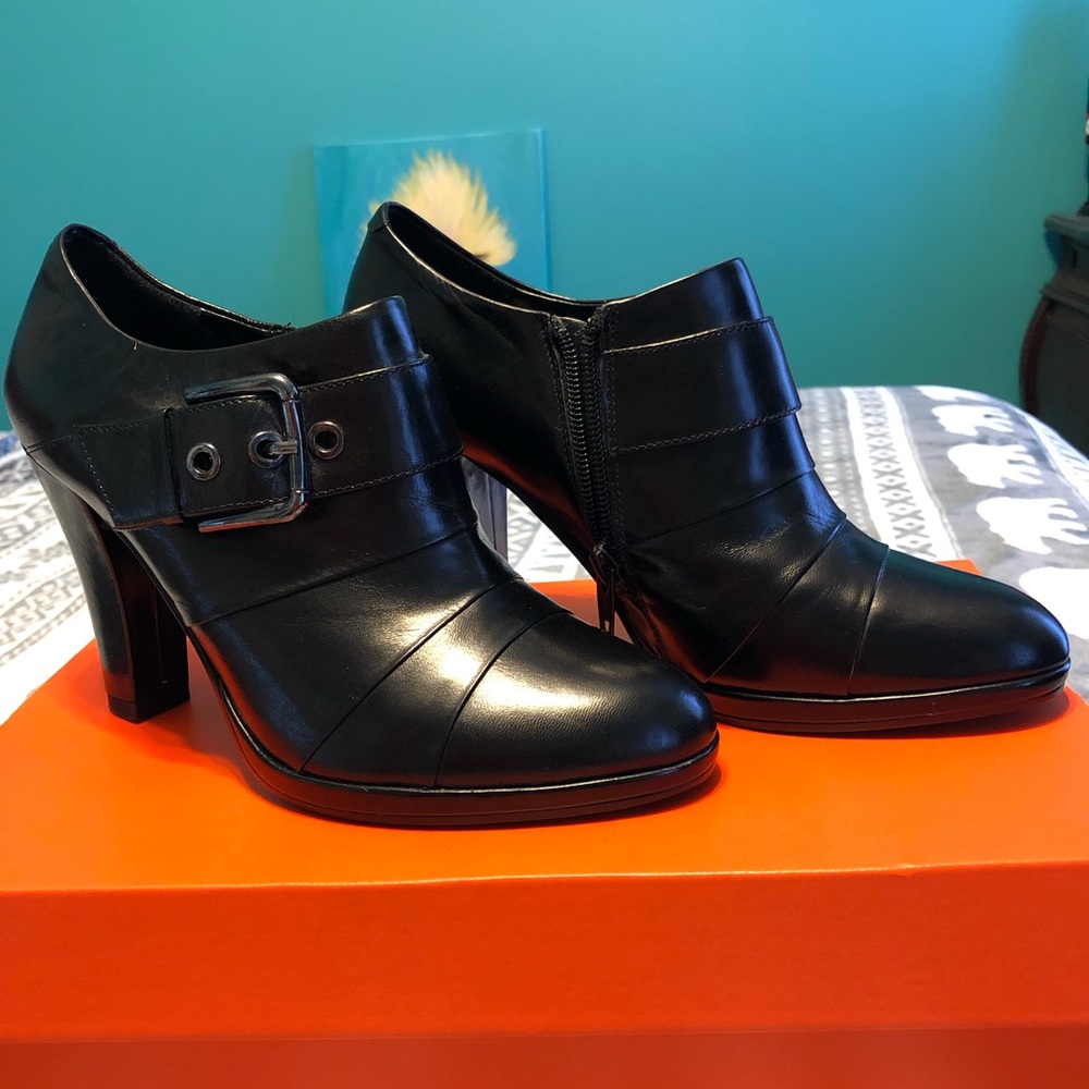 Franco Fortini Jordyn Black Leather Ankle Boots